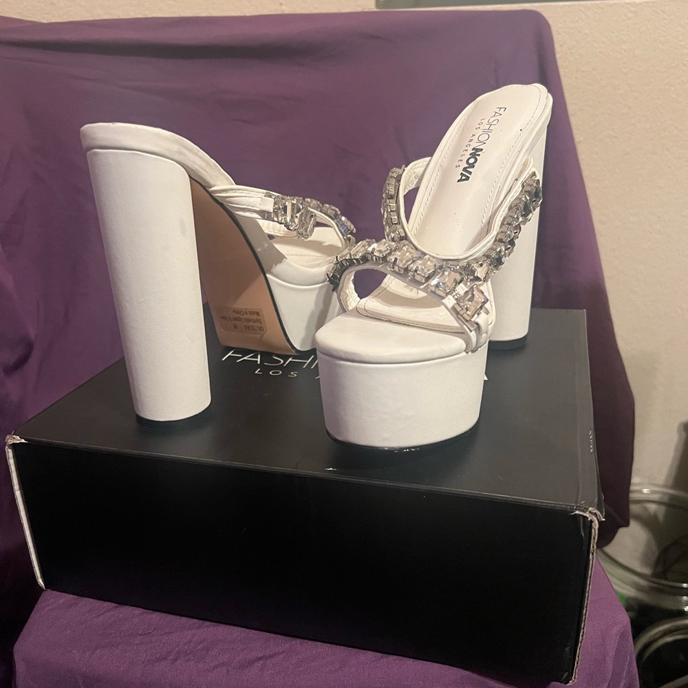 Women’s Ready to Bling it Fashionova Heel Sandal size 8